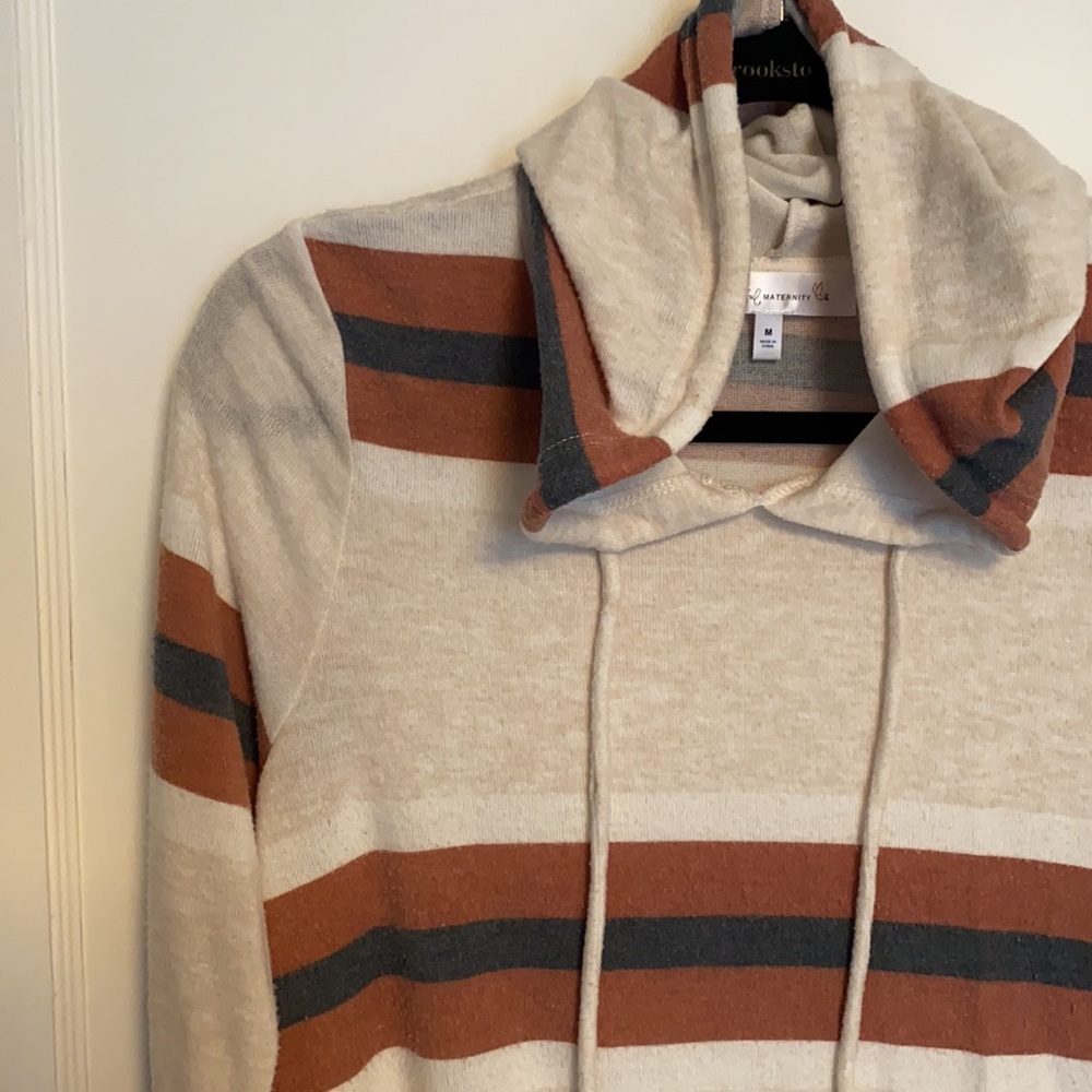 Maternity sweatshirt